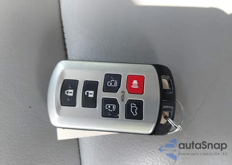 2018 Toyota Sienna Xle 8 Passenger from USA, damaged, VIN 5TDYZ3DCXJS924278